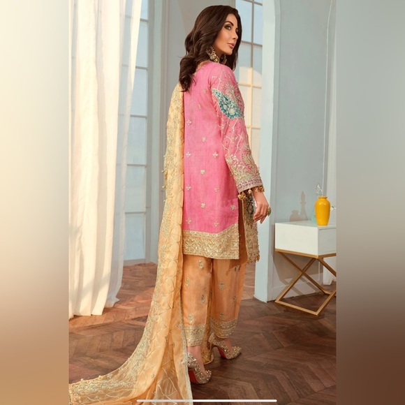 Pakistani Kurta, Pants and Deuppatta. Original Maryam and Maria. - Picture 8 of 8